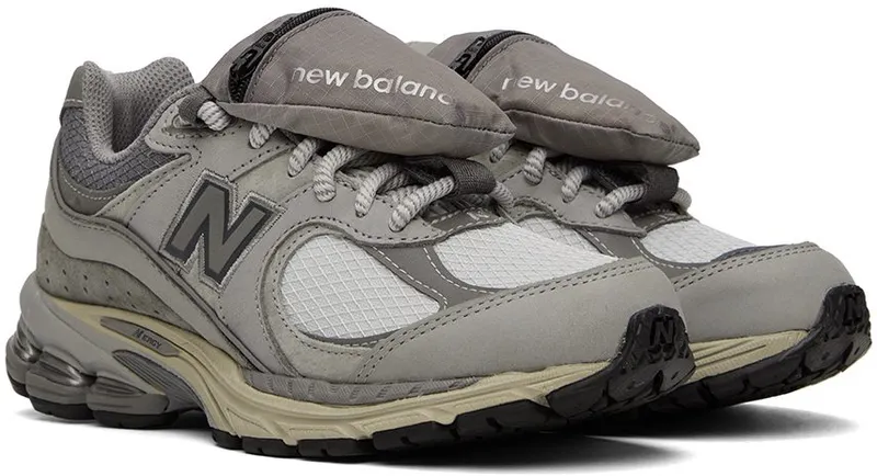 New Balance 2002R Grey Pocket (M2002RVC)