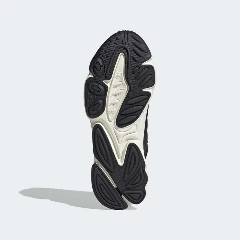 adidas OZWEEGO Core Black / Core Black / Signal Pink / Coral (FV9668)