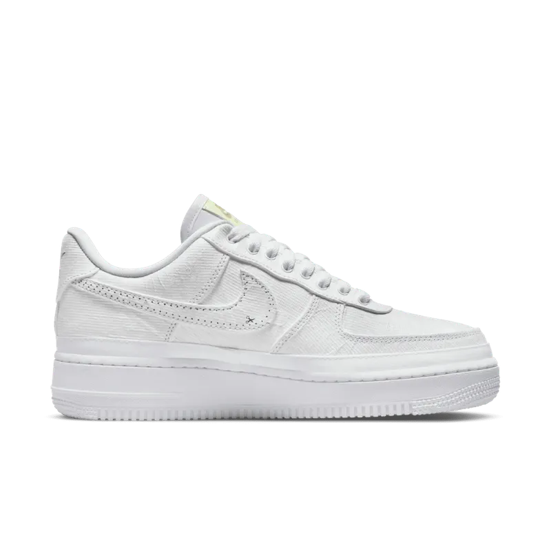 Nike WMNS Air Force 1 Tear Away Purple Pulse (DJ6901-600)