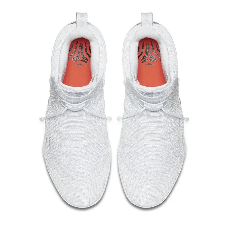 Kobe A.D. NXT ‘White & Black’ (882049-100)