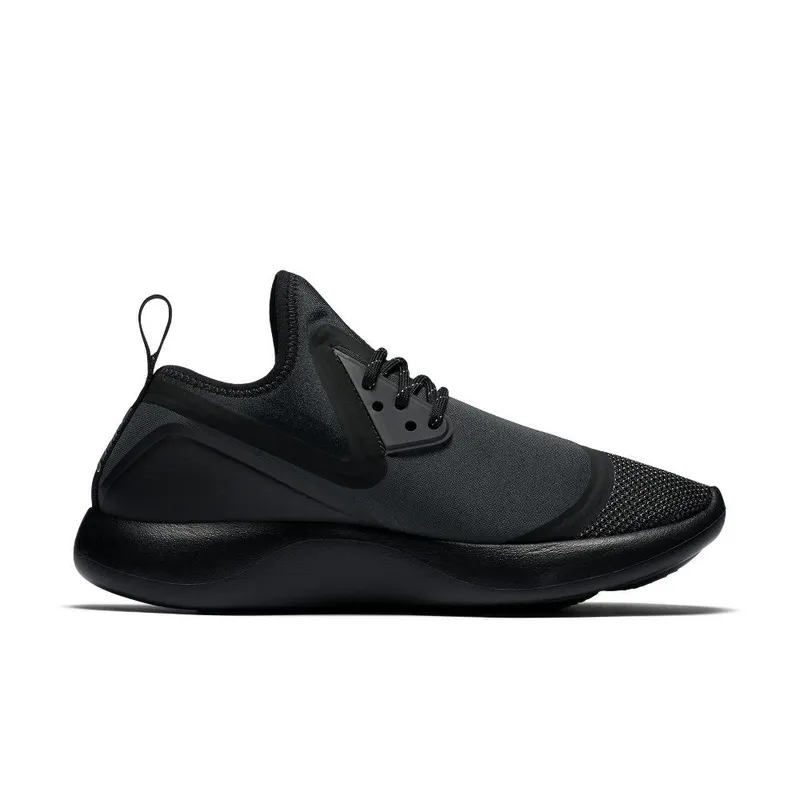 Nike LunarCharge Essential ‘Triple Black’ (923620-001)