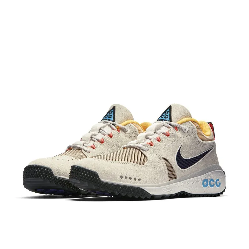 Nike ACG Dog Mountain ‘Summit White and Black and Laser Orange’ (AQ0916-100)
