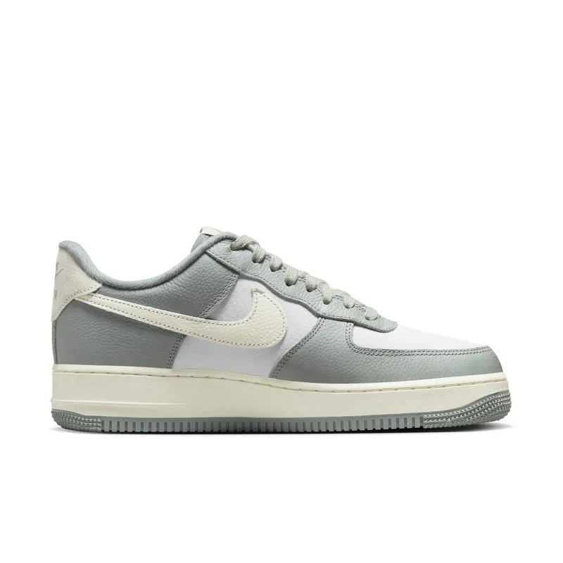 Nike Air Force 1 ’07 LX NBHD ’07 ‘ (DV7186-300)