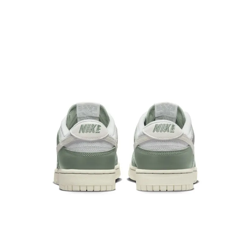 Nike Dunk Low Retro Premium ‘Mica Green’ (DV7212-300)