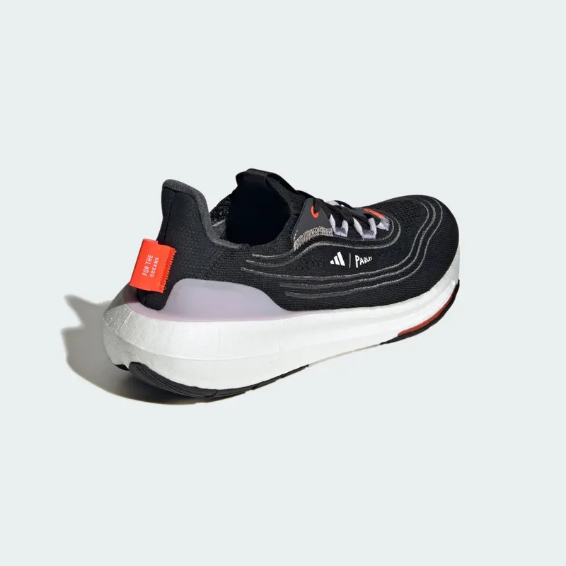 adidas Ultraboost Light Core Black / Cloud White / Grey Five (GY9358)