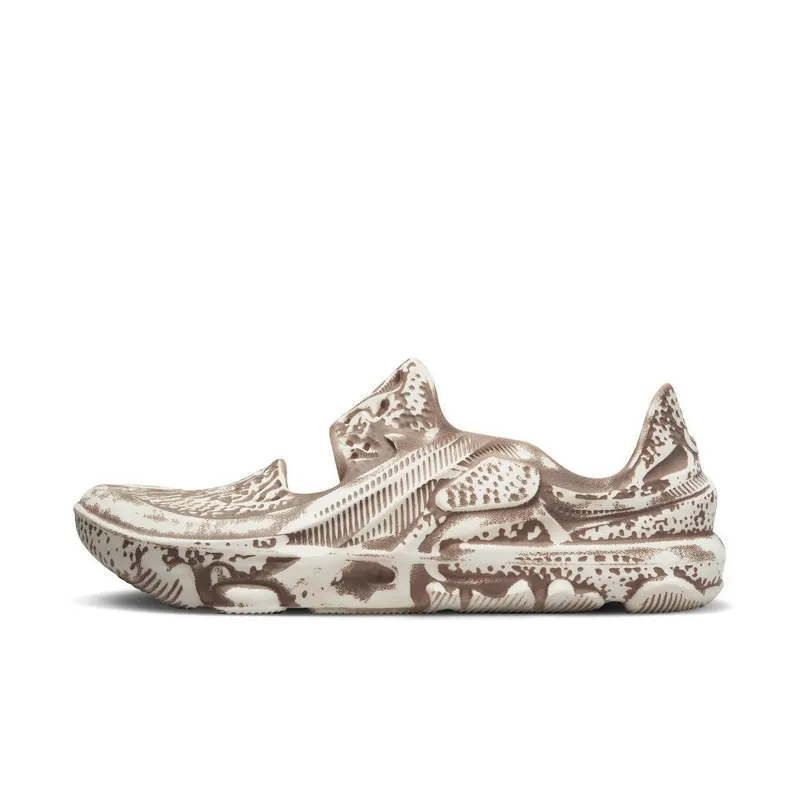 Nike ISPA Universal ‘Natural and Desert Dust’ (DM0886-101)