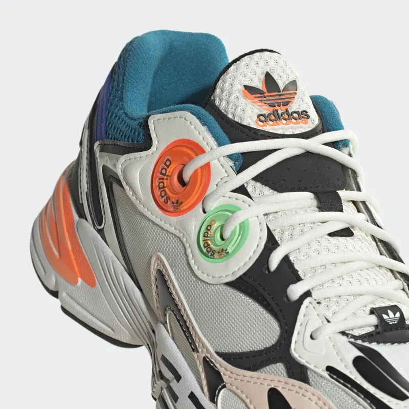 adidas Astir Off White / Core Black / Grey Six (ID9382)