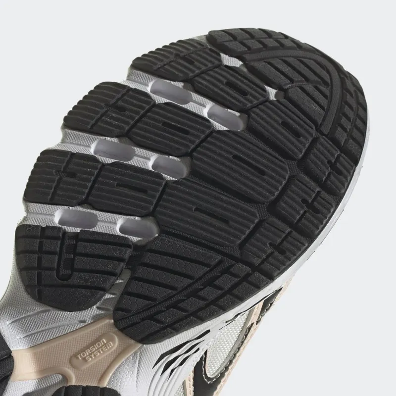 adidas Astir Off White / Core Black / Grey Six (ID9382)