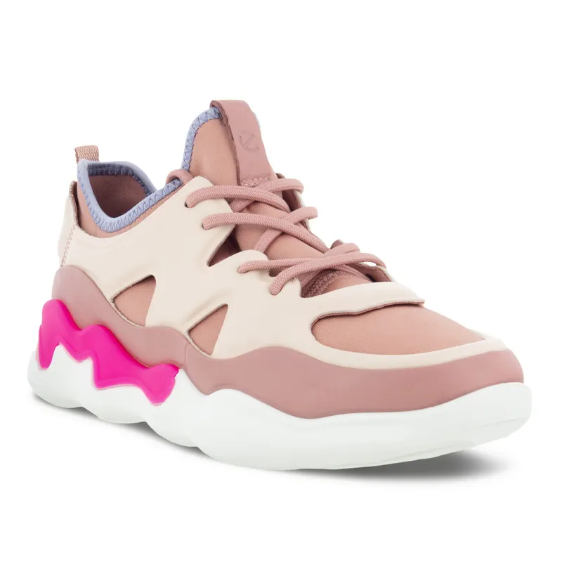 Pink (81083352437)
