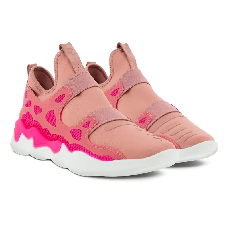 Pink (81090360304)