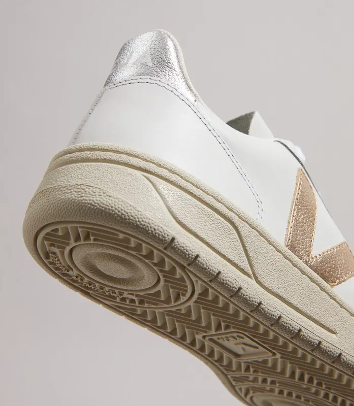 Veja V-10 LEATHER WHITE PLATINE SILVER (VX0202605)