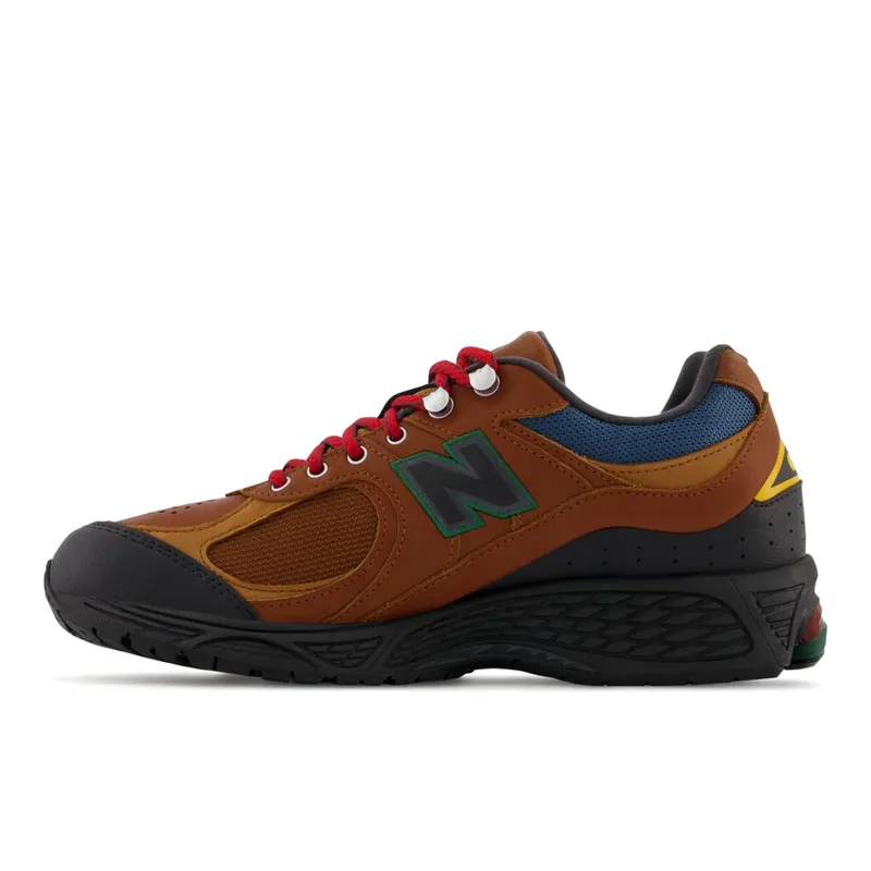 New Balance 2002R Brown / Team Red (M2002RV1-37689)