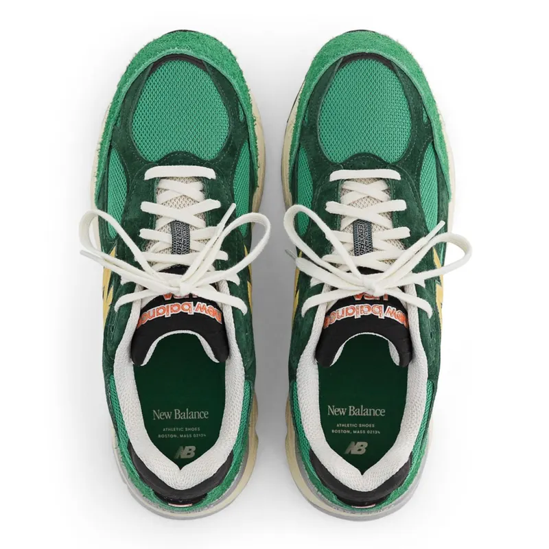 New Balance MADE in USA 990v3 Green / Gold (MR990V3-44743)