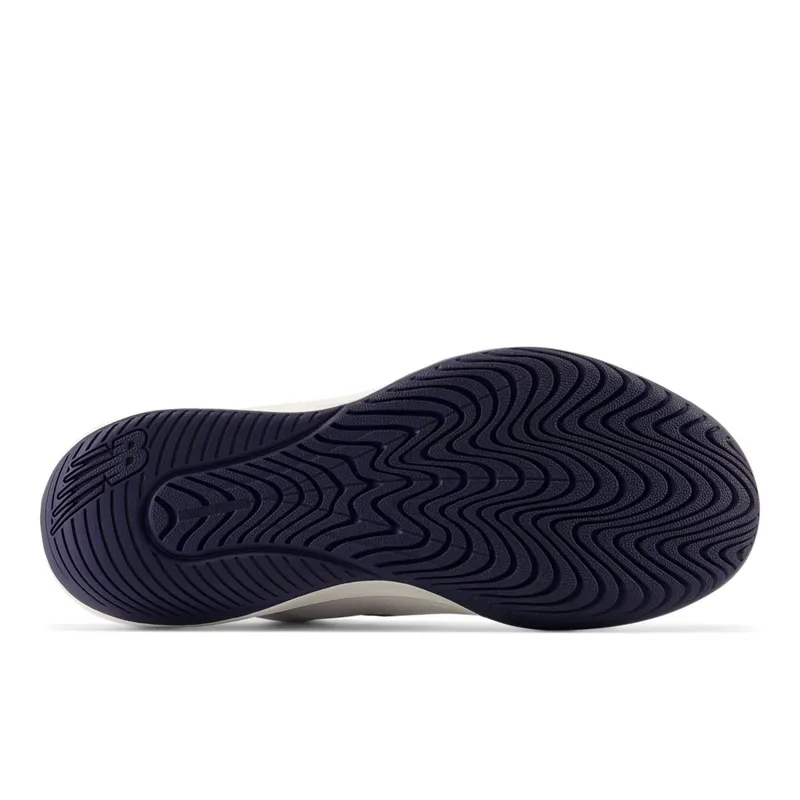 New Balance 696v5 White / Navy (MCH696V5-39365)