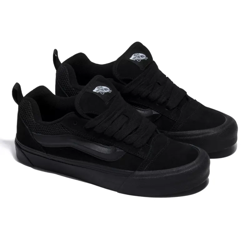 VANS Knu Skool Zwart (VN0009QCBKA)