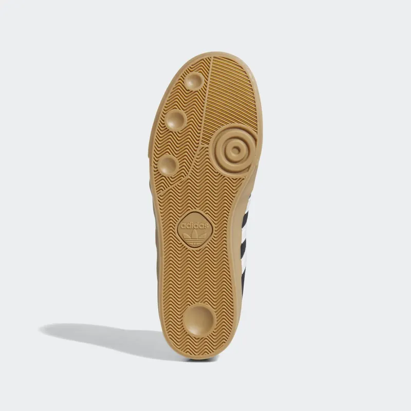 adidas Seeley XT Core Black / Cloud White / Gum (EG2632)
