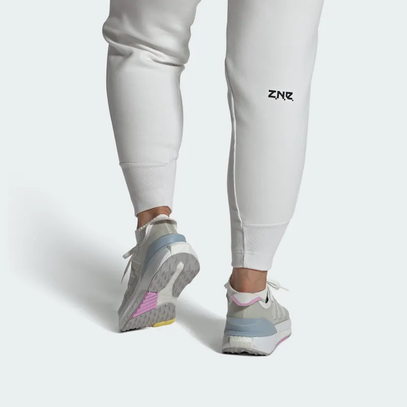 adidas Avryn (IG0645)