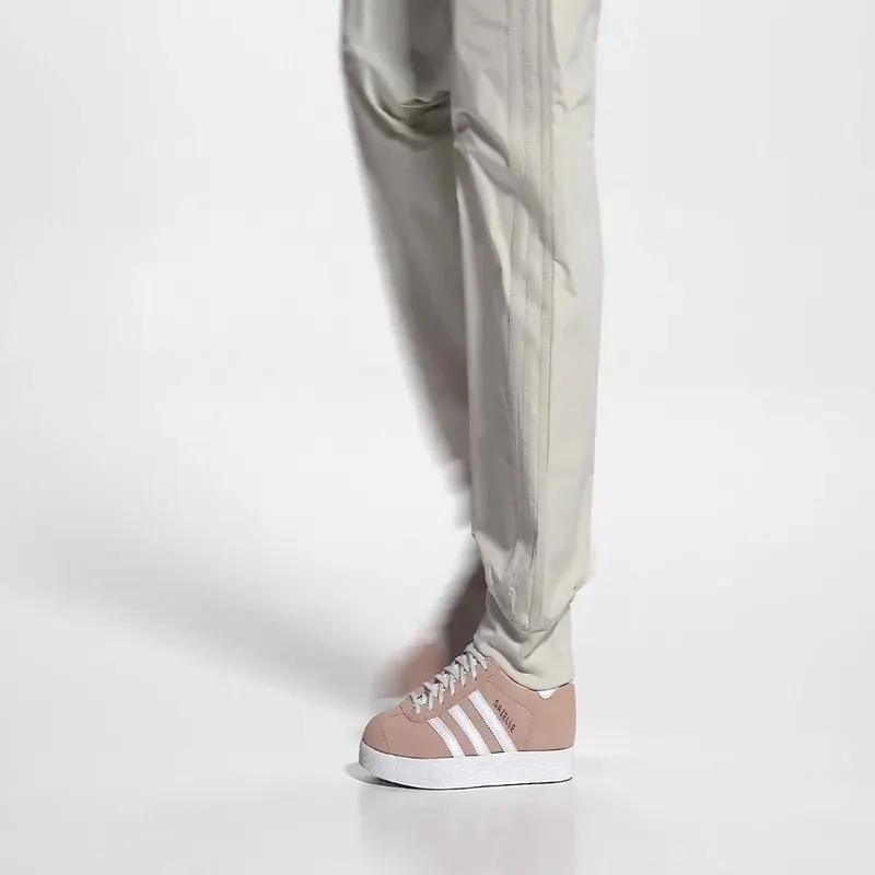 adidas Gazelle Halo Blush / Cloud White / Core Black (ID7006)