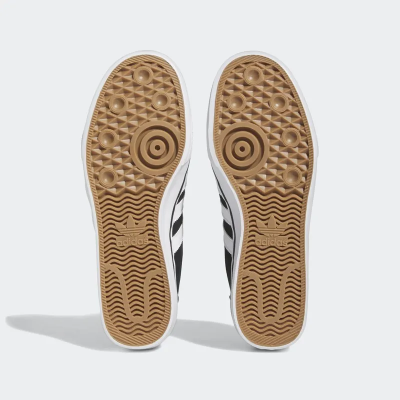 Adidas Core Black / Cloud White / Cloud White (HQ6432)