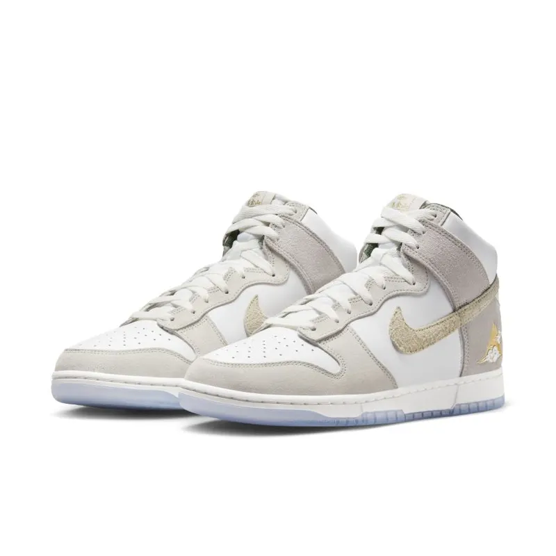 Nike Dunk High ‘Gold Mountain’ Summit White / Desert Ore-Light Bone-Evergreen-Sail-Yellow Gold (FD0776-100)