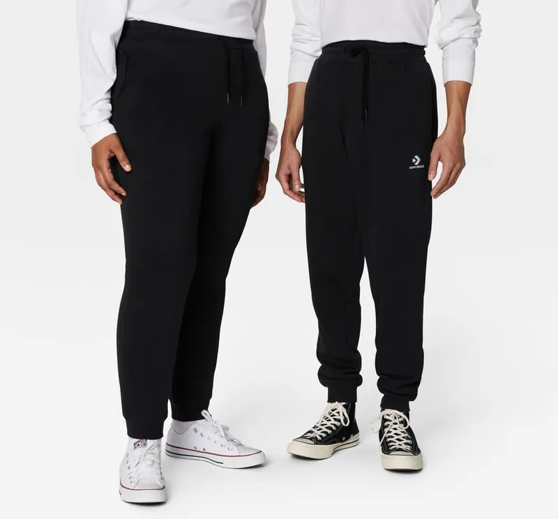 Converse Converse Go-To Embroidered Star Chevron Fleece Sweatpant met standaardpasvorm Zwart (10024521-A01)