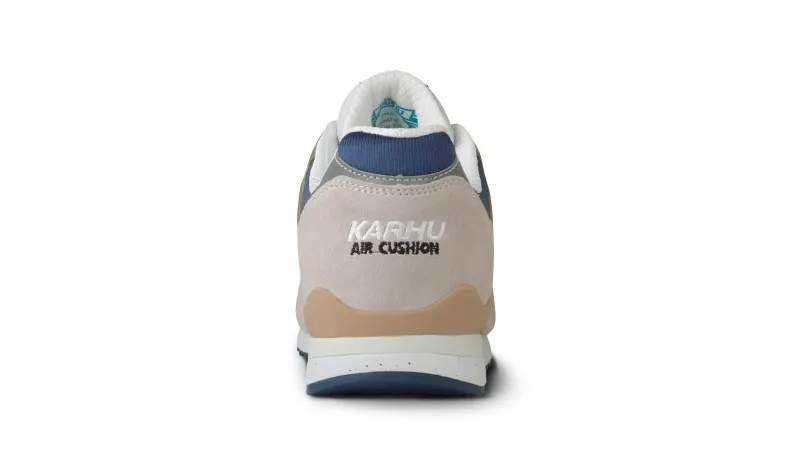 Karhu Synchron Classic – Rainy Day / Foggy Dew (F802650)