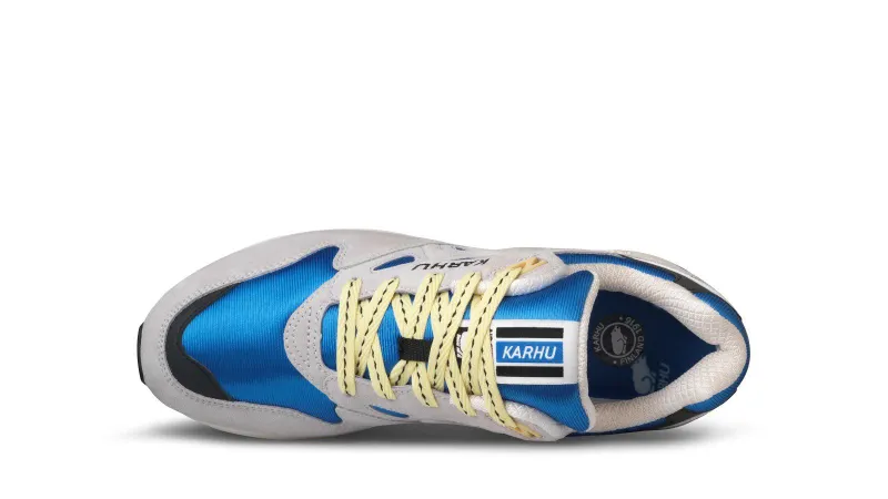 Karhu Legacy 96 – Lunar Rock / Campanula (F806008)