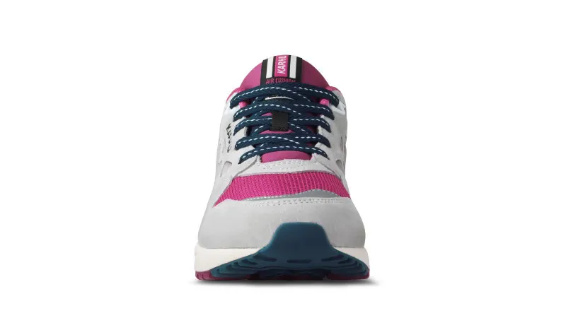 Karhu Legacy 96 – Gray Violet / Very Berry (F806010)