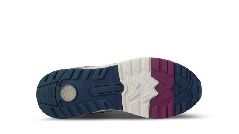 Karhu Legacy 96 – Gray Violet / Very Berry (F806010)