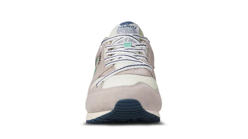 Karhu Synchron Classic – Rainy Day / Jade Cream (F802657)
