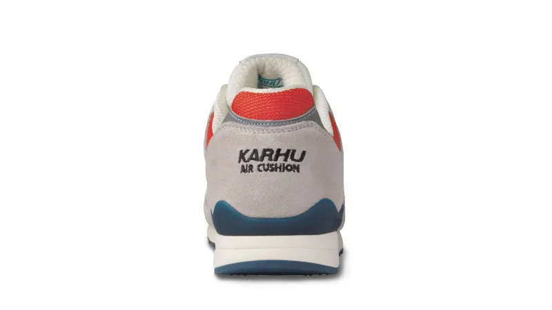 Karhu Synchron Classic – Rainy Day / Jade Cream (F802657)