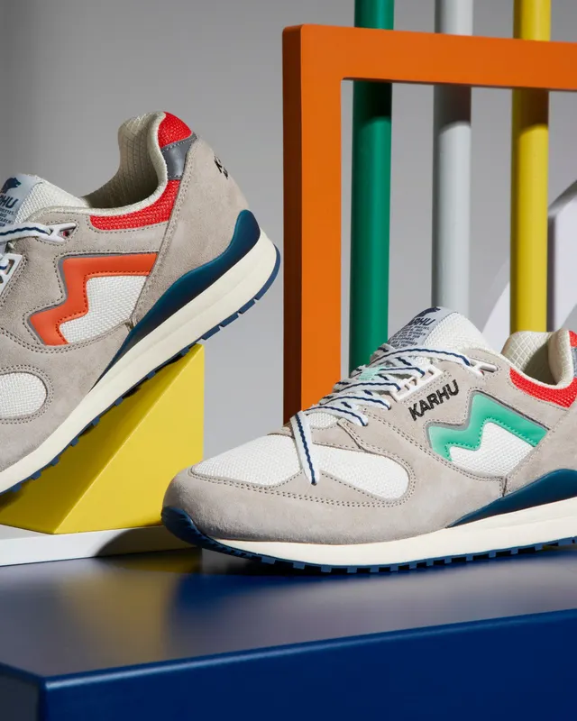 Karhu Synchron Classic – Rainy Day / Jade Cream (F802657)