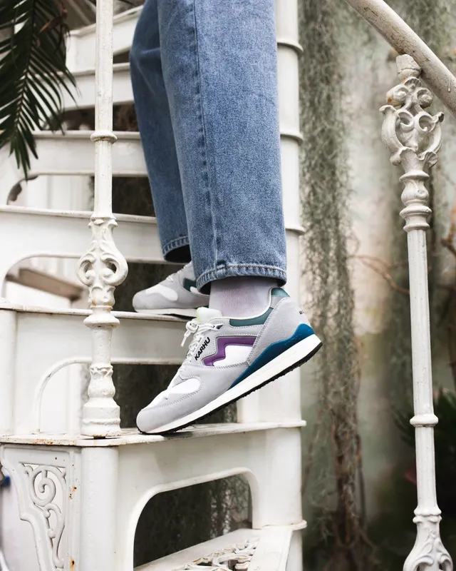 Karhu Synchron Classic – Dawn Blue / Violet (F802658)