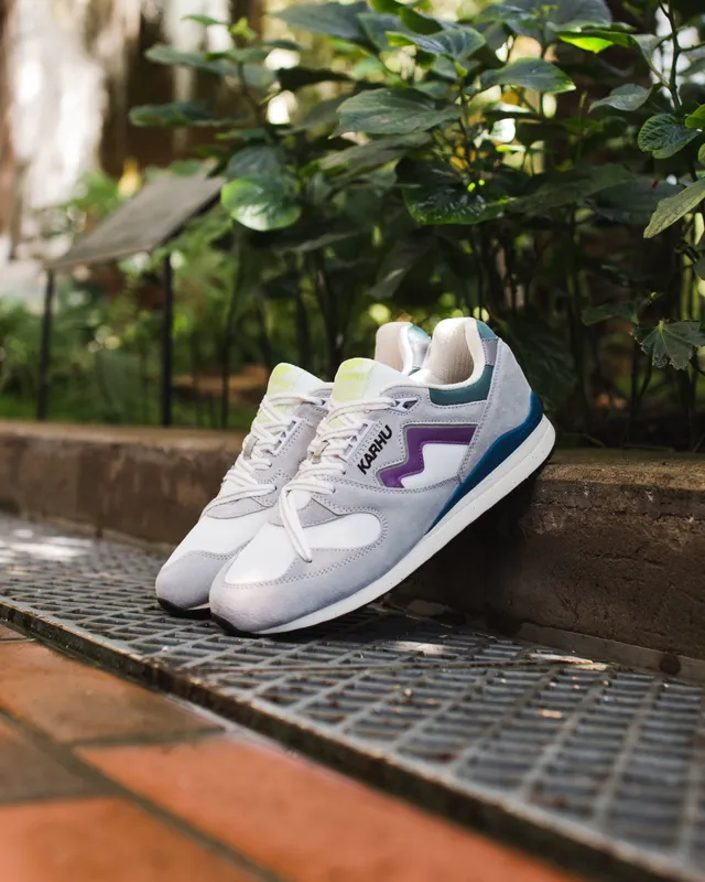 Karhu Synchron Classic – Dawn Blue / Violet (F802658)
