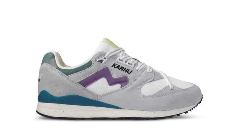 Karhu Synchron Classic – Dawn Blue / Violet (F802658)