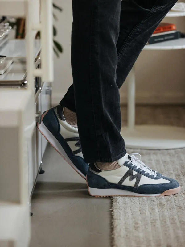 Karhu Mestari – Flint Stone / Frost Gray (F805045)