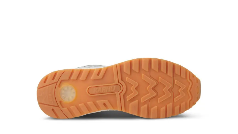 Karhu Legacy 96 – Fudgesickle / Bright White (F806026)