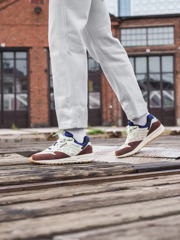 Karhu Legacy 96 – Fudgesickle / Bright White (F806026)