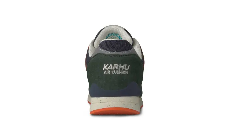 Karhu Synchron Classic – Thyme / Bitter Chocolate (F802665)