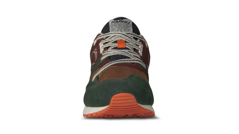 Karhu Synchron Classic – Thyme / Bitter Chocolate (F802665)