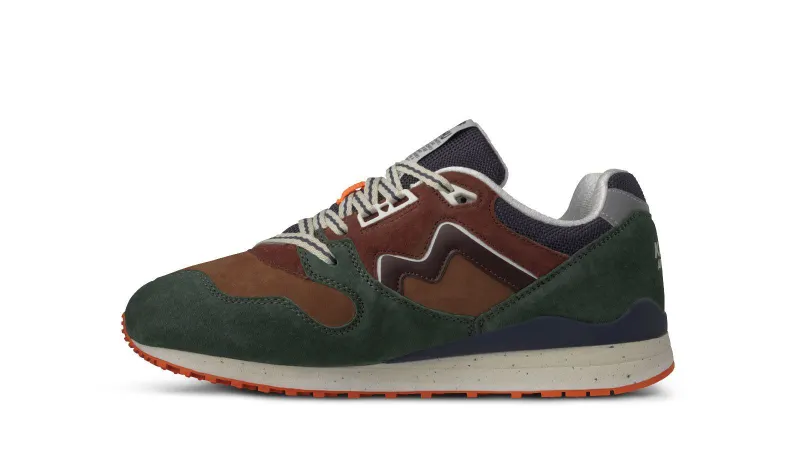 Karhu Synchron Classic – Thyme / Bitter Chocolate (F802665)