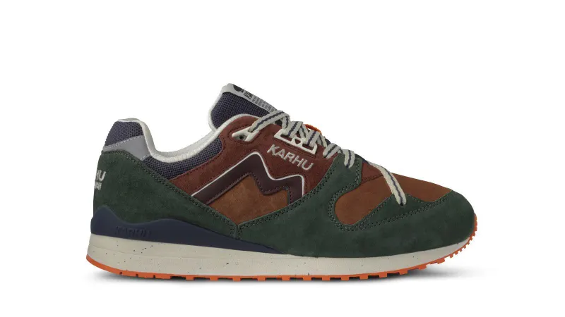Karhu Synchron Classic – Thyme / Bitter Chocolate (F802665)