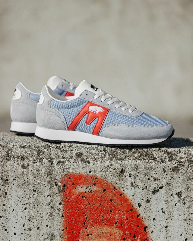 Karhu Albatross 82 – Dawn Blue / Cherry Tomato (F807031)