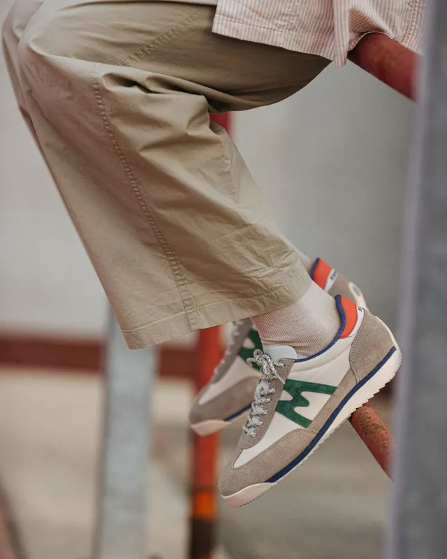 Karhu Mestari – Smoke Gray / Dark Ivy (F805049)