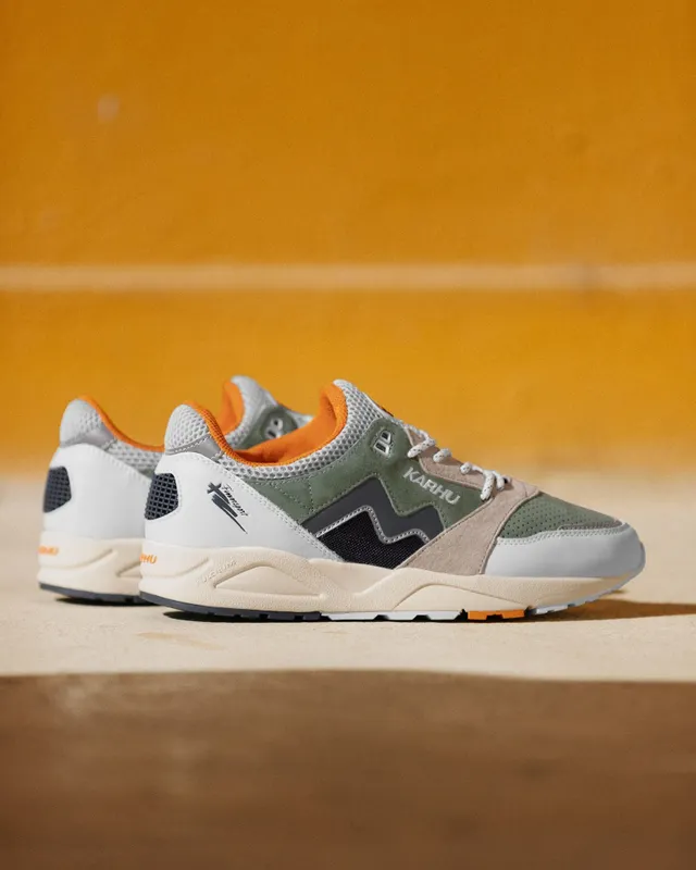 Karhu Aria 95 – Lily White / India Ink (F803083)