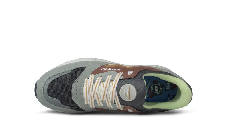 Karhu Aria 95 – Pigeon / Doe (F803087)