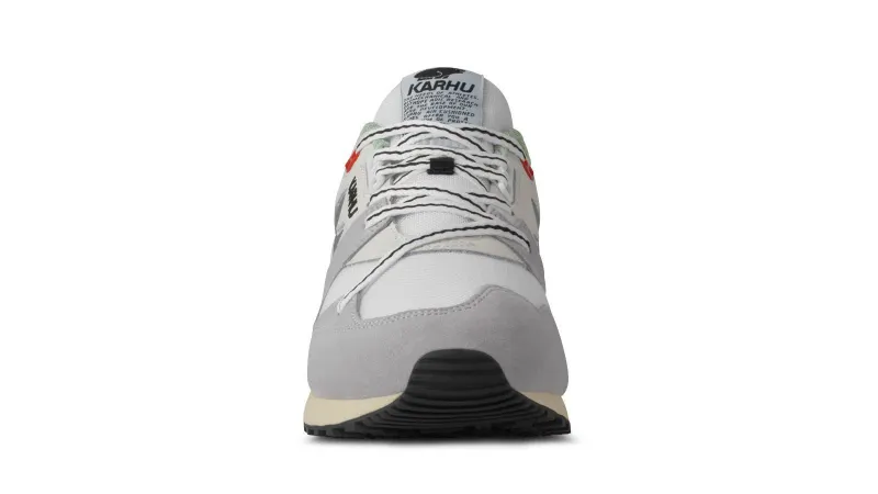 Karhu Synchron Classic – Dawn Blue / Lily White (F802669)