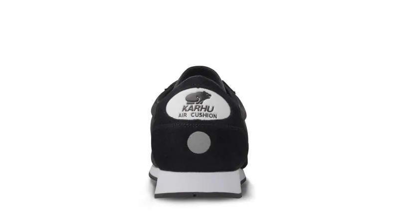 Karhu Albatross 82 – Black / Black (F802567)