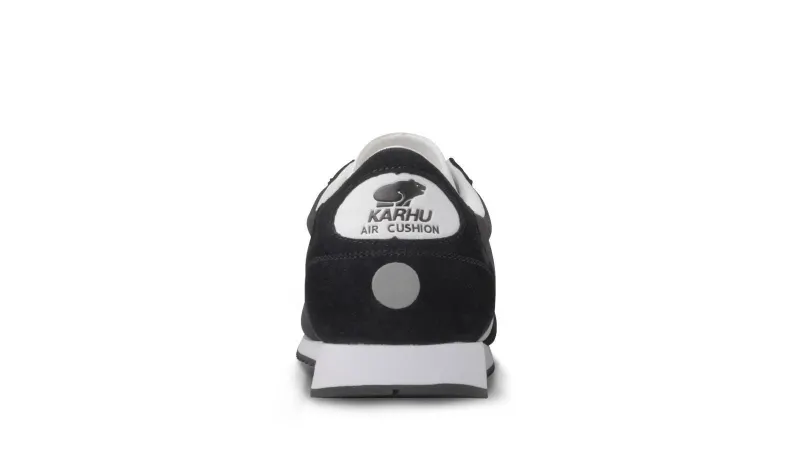 Karhu Albatross 82 – Black / White (F802519)