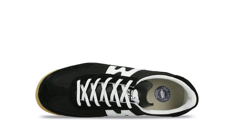 Karhu Mestari – Black / White (F805003)